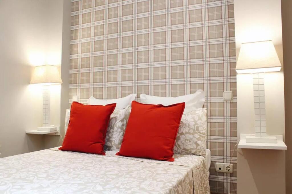 Acogedor Con Acceso Directo Plaza Castilla-bull Apartamento Madrid